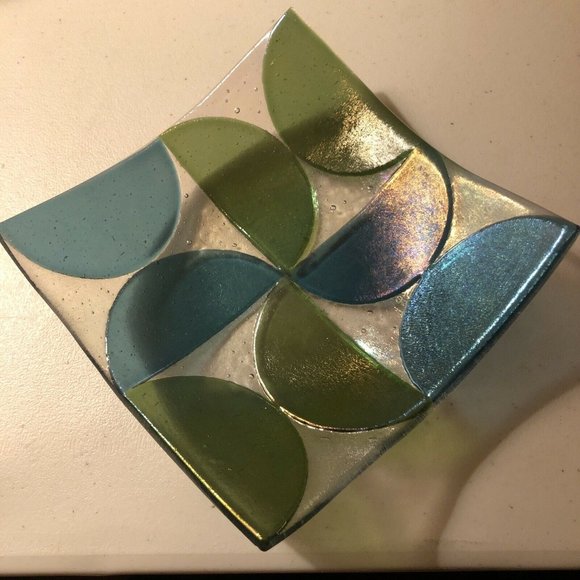 Shepardson Studios iridescent Glass Square 6"x 6" Plate - Picture 2 of 9